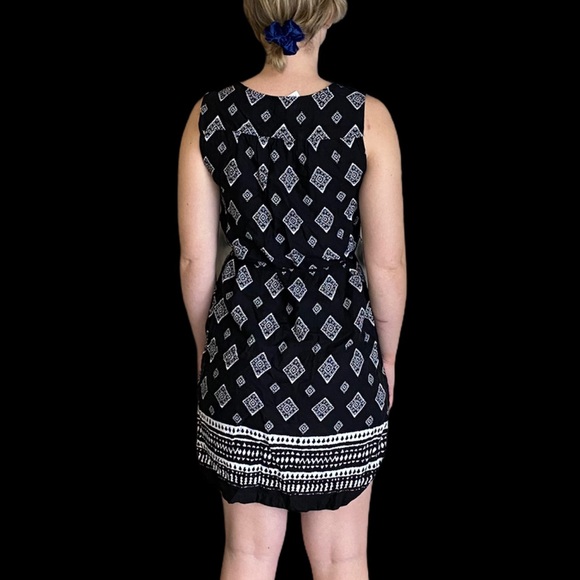 Bohemian Peasant Style Shift Sundress. Geometric Tribal Pattern. - Picture 7 of 11